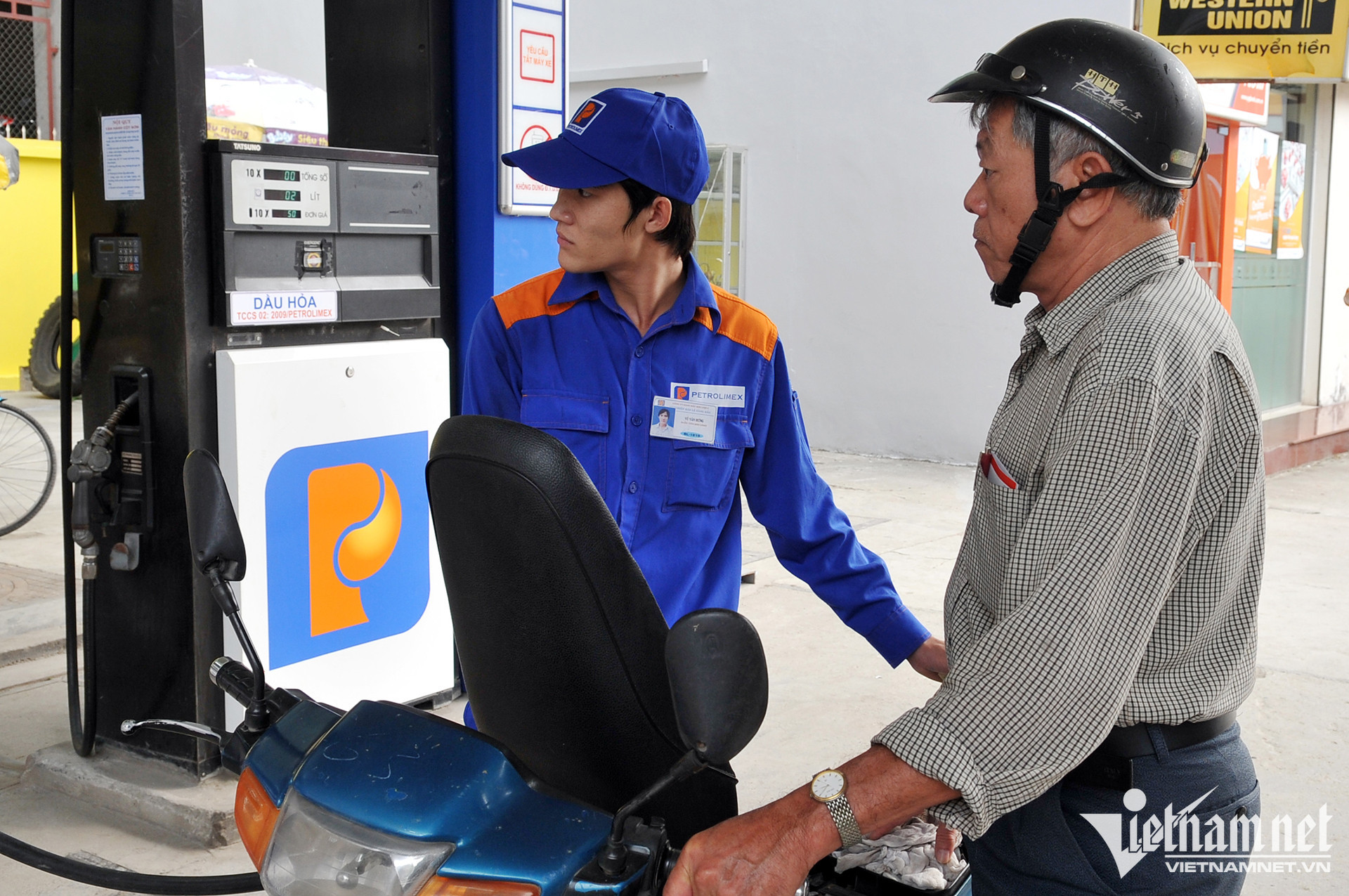 Để nền kinh tế hạ cánh mềm